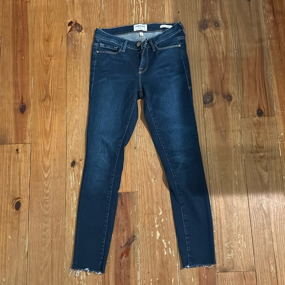 Frame Le Skinny de Jeanne jeans.  Size 26